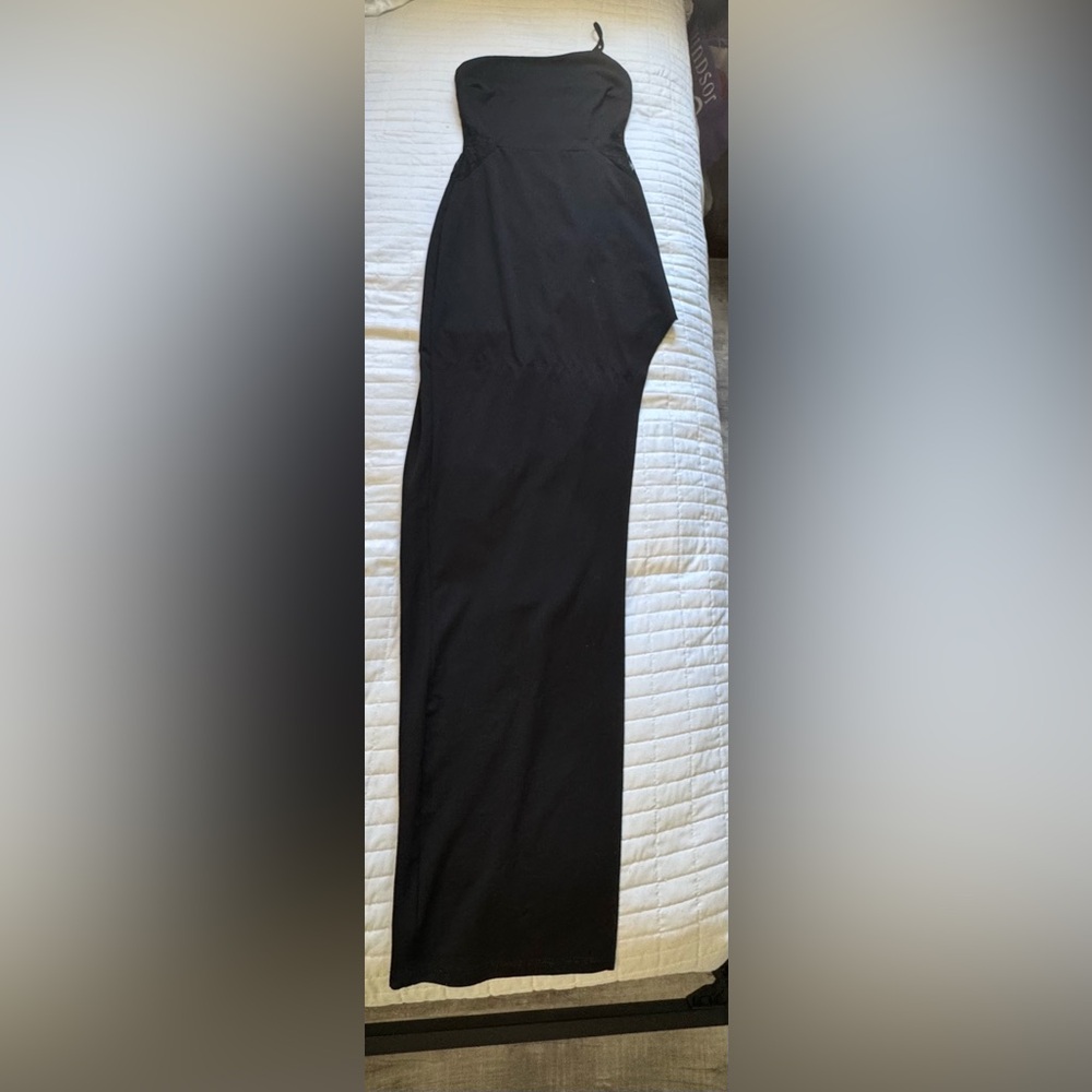 Elegant Black Strapless Gown